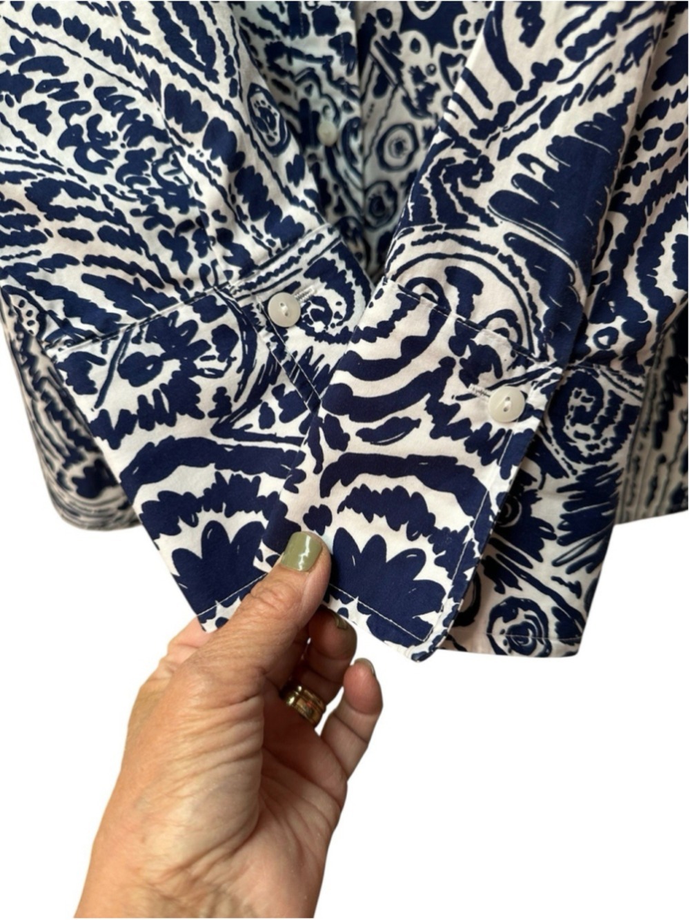 Foxcroft Chic Button-down Blouse Womens 14 Blue White Eclectic Floral Art Summer - Picture 6 of 17
